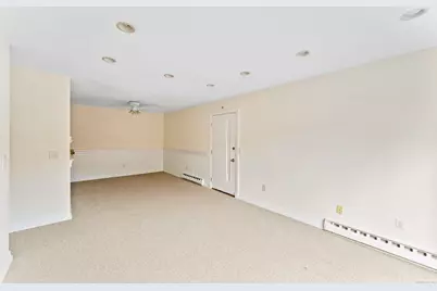 1 Fairfield Avenue #C4, Danbury, CT 06810 - Photo 8