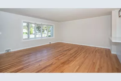 25 Fowler Drive, West Hartford, CT 06110 - Photo 10