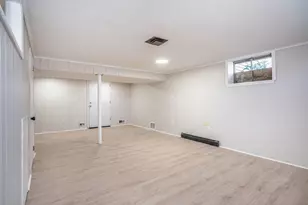 25 Fowler Dr, West Hartford, CT 06110 - Photo 28