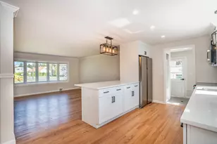 25 Fowler Dr, West Hartford, CT 06110 - Photo 12