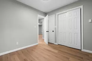 81 Melrose Dr, New Haven, CT 06513 - Photo 8