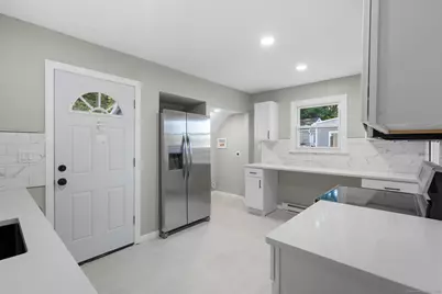 81 Melrose Drive, New Haven, CT 06513 - Photo 12