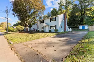 81 Melrose Dr, New Haven, CT 06513 - Photo 2