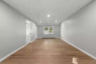 81 Melrose Dr, New Haven, CT 06513 - Photo 18