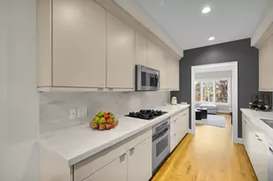 5 Thistle Hollow, Avon, CT 06001 - Photo 8