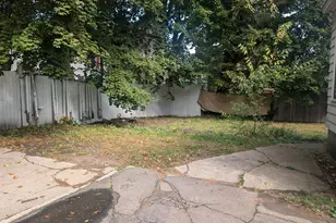 25 Center St, Winchester, CT 06098 - Photo 16