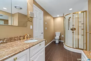 8 Berwyn Ln, West Hartford, CT 06107 - Photo 18