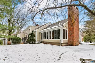 8 Berwyn Ln, West Hartford, CT 06107 - Photo 32