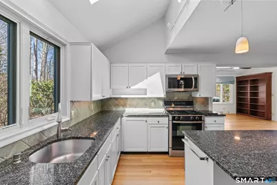 50 Ironwood Road #50, West Hartford, CT 06117 - Photo 8