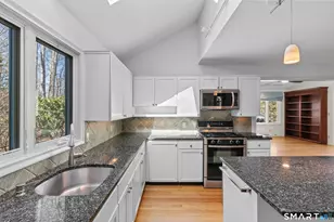 50 Ironwood Rd, West Hartford, CT 06117 - Photo 8