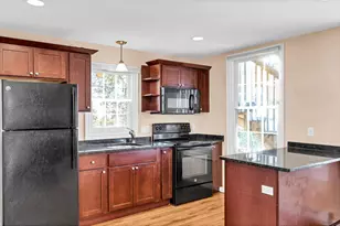 9 Brewer St, New London, CT 06320 - Photo 22