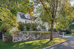 3 Green Ln, Greenwich, CT 06831 - Photo 2