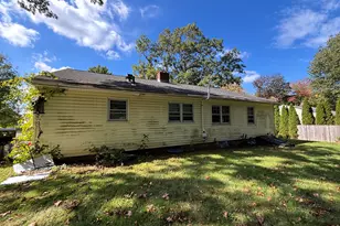 39 Alice Dr, Manchester, CT 06042 - Photo 2