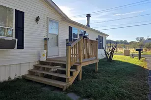 372 Scantic Rd, East Windsor, CT 06088 - Photo 4