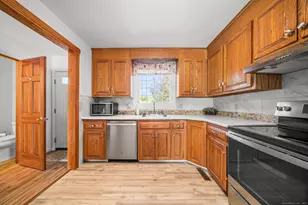 1165 Enfield St, Enfield, CT 06082 - Photo 4