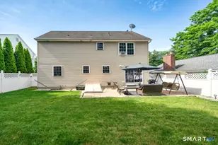14 Lincoln St, Farmington, CT 06085 - Photo 2