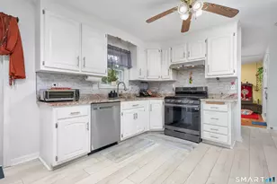 14 Lincoln St, Farmington, CT 06085 - Photo 10