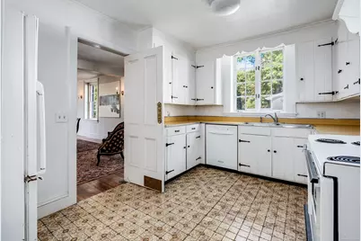 9 Long Hill Road, East Hampton, CT 06456 - Photo 14