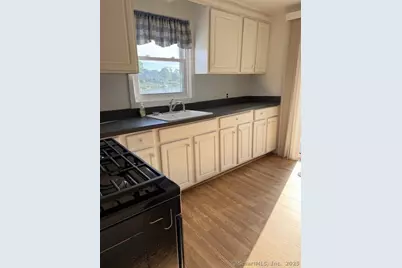 2142 Fairfield Beach Road, Fairfield, CT 06824 - Photo 10