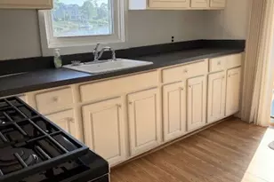 2142 Fairfield Beach Rd, Fairfield, CT 06824 - Photo 10