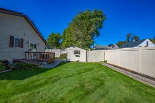 60 S Alhambra Cir, Agawam, MA 01001 - Photo 28