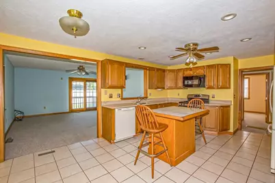 60 South Alhambra Circle, Agawam, MA 01001 - Photo 8