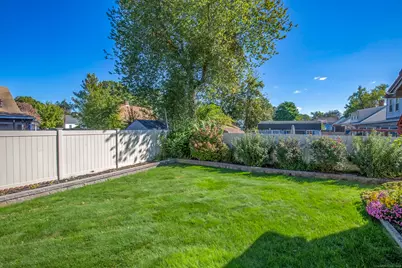 60 South Alhambra Circle, Agawam, MA 01001 - Photo 34
