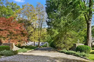 15 Misty Brook Ln, New Fairfield, CT 06812 - Photo 2