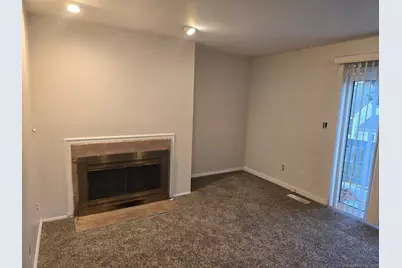 30 Glenview Drive #30, Cromwell, CT 06416 - Photo 2