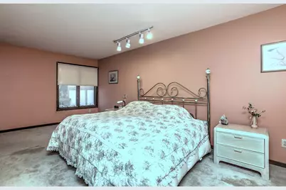 690 Forest Road #702, West Haven, CT 06516 - Photo 30