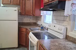 367 Watertown Ave, Waterbury, CT 06708 - Photo 8