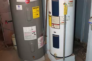 23 Howe St, Meriden, CT 06450 - Photo 36