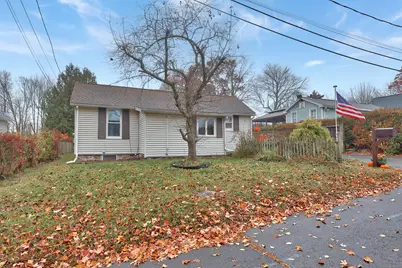 24 Shelter Street, Waterbury, CT 06705 - Photo 2
