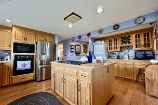 71 Wolcott Ave, Stonington, CT 06378 - Photo 14