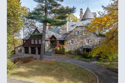 271 Hunting Ridge Road, Stamford, CT 06903 - Photo 2