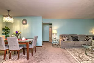 1 Pond Hollow Dr, Hamden, CT 06518 - Photo 6