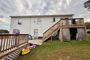 284 Newridge Ave, Waterbury, CT 06708 - Photo 4