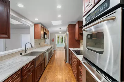 999 Monroe Turnpike, Monroe, CT 06468 - Photo 10