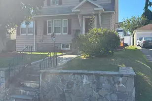 215 Summerfield Ave, Bridgeport, CT 06610 - Photo 2