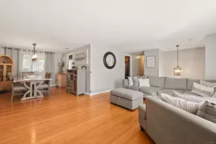 211 Fairlane Dr, Wethersfield, CT 06109 - Photo 6