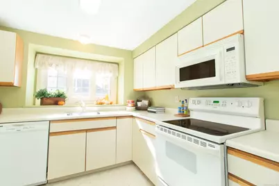 7 West Meadow Lane #5, Middletown, CT 06457 - Photo 6