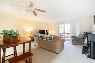 7 W Meadow Ln, Middletown, CT 06457 - Photo 14