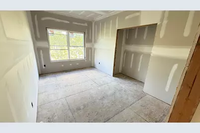 4 Elwell Place, Danbury, CT 06810 - Photo 4