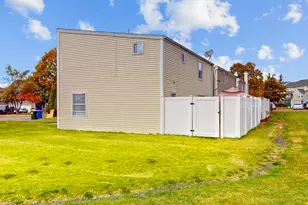 7 Inverness Square, Middletown, CT 06457 - Photo 38