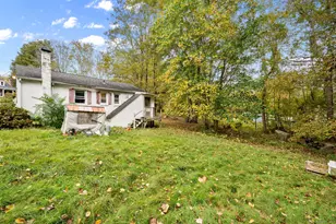 210 Butlertown Rd, Waterford, CT 06385 - Photo 6