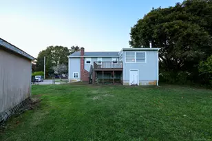 17 Brookside Ln, Groton, CT 06340 - Photo 6