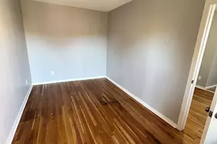 16 Townley St, Hartford, CT 06154 - Photo 10