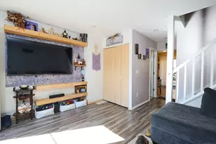 146 Coach Cir, Naugatuck, CT 06770 - Photo 8