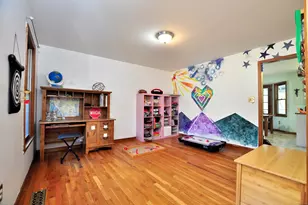 14 Cambridge Cir, New Milford, CT 06776 - Photo 8