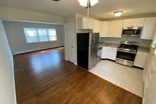 15 Elizabeth St, West Haven, CT 06516 - Photo 2